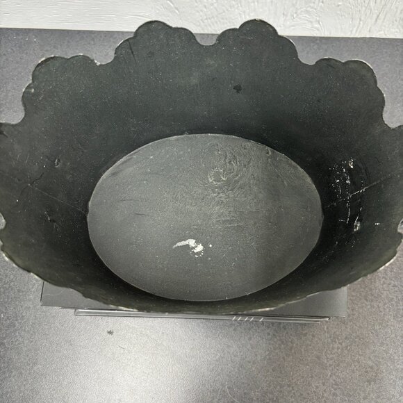 Vintage Oval Planter Bucket Handles Scalloped Edge Metal Folk Art Hand Painted - Picture 6 of 10